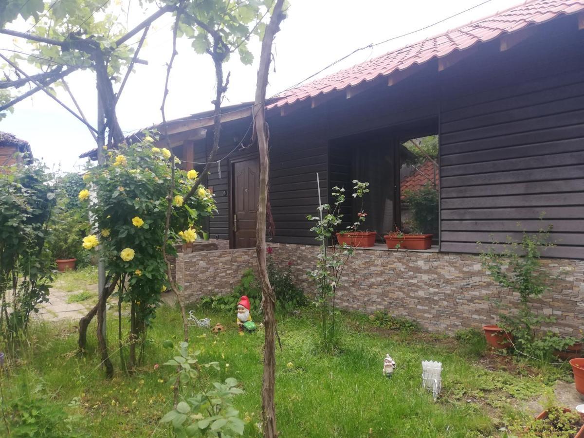 Quiet Nook House Villa Kalofer Ngoại thất bức ảnh